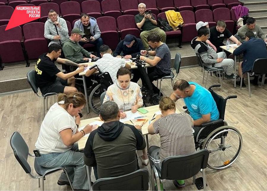 Очередной этап проекта «Равные равным» стартовал в пансионате «Нарата».