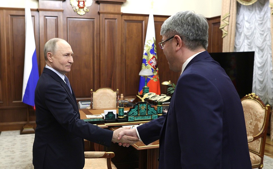 Алексей Цыденов на встрече с Владимиром Путиным: «Мы сделали все, чтобы у нас демография росла».